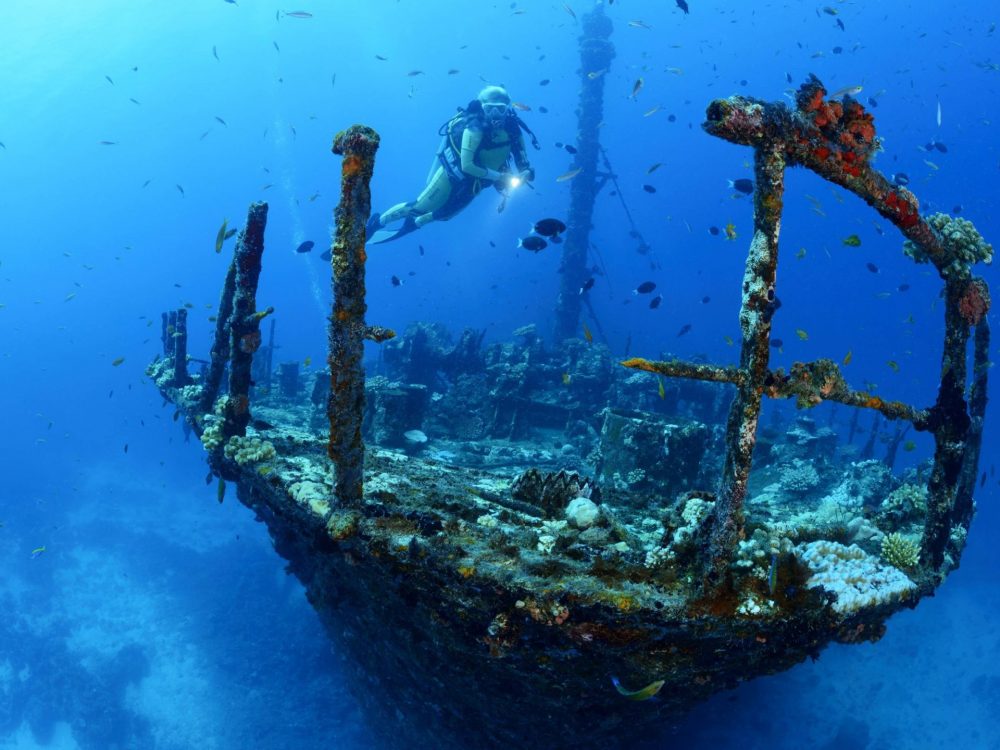 Wreck dive.sml
