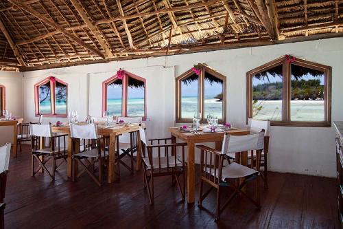 The-Rock-Restaurant-dining-view